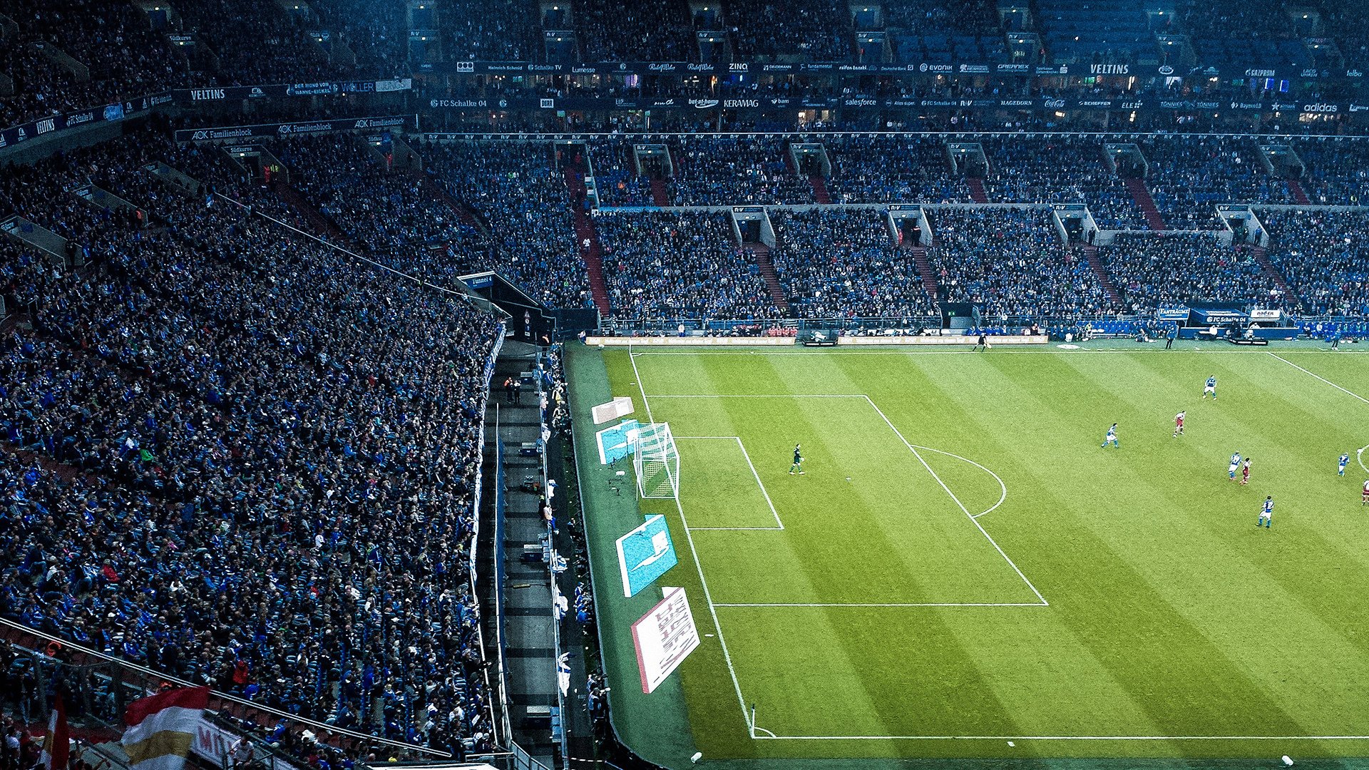 开云体育平台-罗马尼亚队赛制剖析：如何通过团体配合提升整体作战能力，罗马尼亚已组联赛